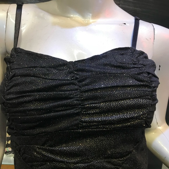 Ruched body con Dress-New✨ - Picture 6 of 8